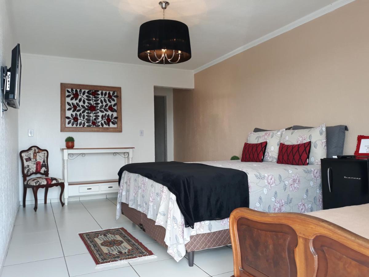 Pousada Cris Garden Bed&Breakfast Foz do Iguacu Bagian luar foto